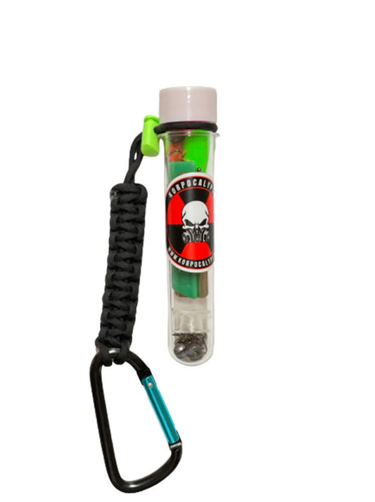 Emergency Fishing kit w/paracord carabiner