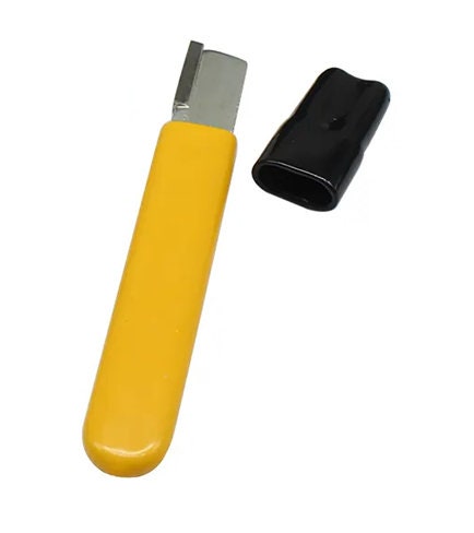 Outdoor Camping Survival Tool Full Grip Carbide Ferro Rod Striker with Rubber Protective Cover
