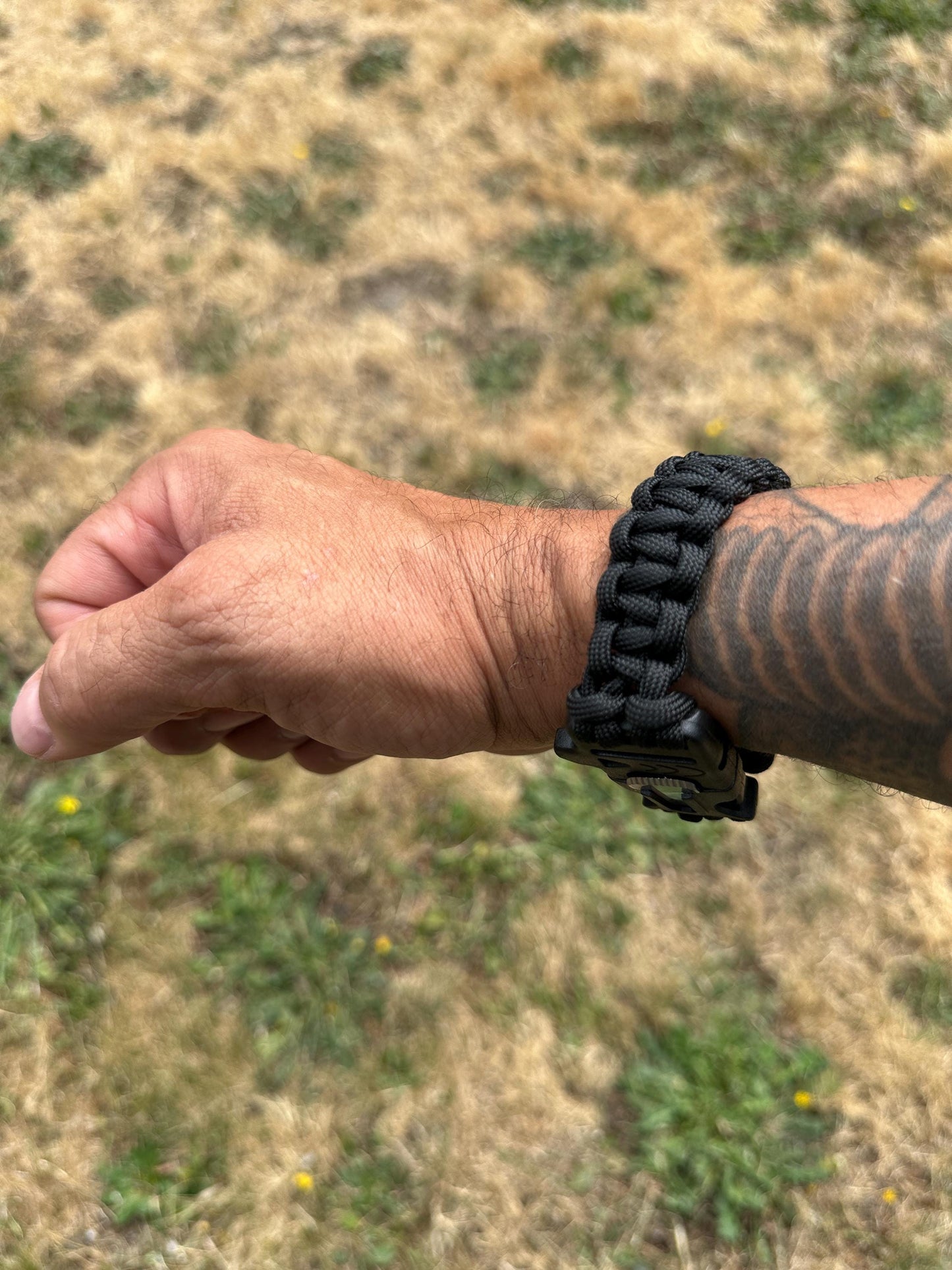 Compact Survival Kit with Battle Bracelet